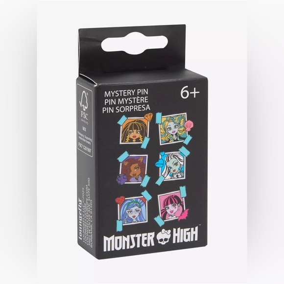 monster high Accessories - Loungefly Monster High Instant Photo Blind Box Enamel Pin